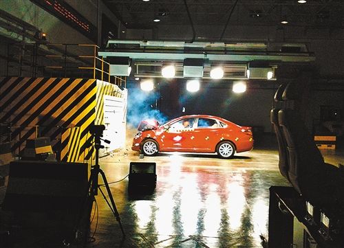 安全实验每年撞废200辆整车 长安汽车的“破釜“奋斗