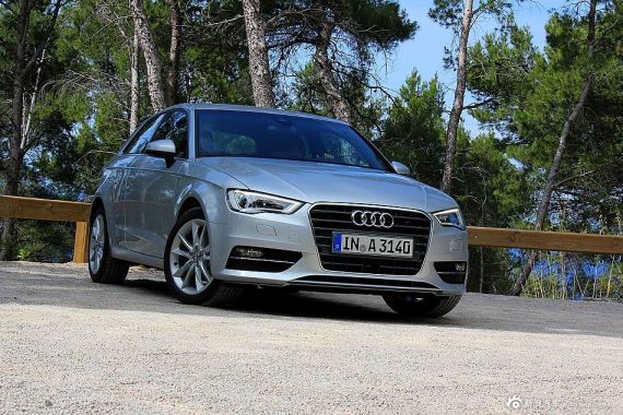 新快报豪华入门轿车对比试驾活动启动