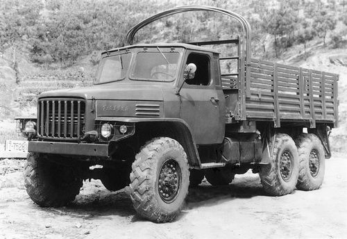 细数影响中国商用车历程的东风五大车型