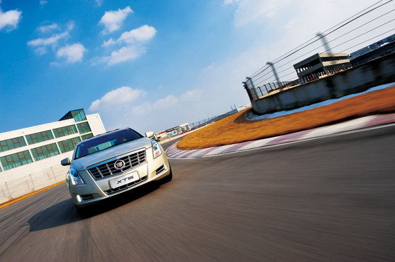 大块头有大智慧--试驾凯迪拉克XTS