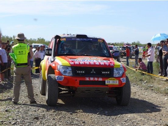 环塔克拉玛干沙漠拉力赛最新快讯