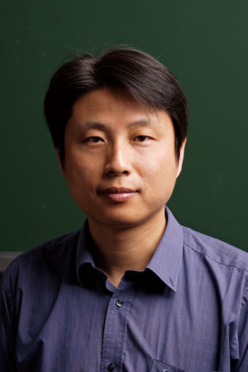 汽车族靳军:全媒体出版 专业期刊创引路