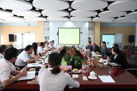 陕建机与沃尔沃举行深化合作会谈