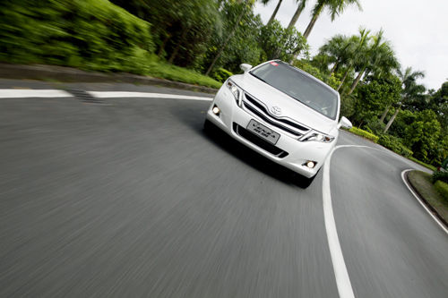 理性的动人之处--试驾丰田威飒Venza