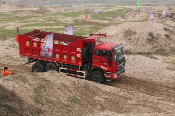 2013年福田瑞沃卡车极限挑战赛河北收官