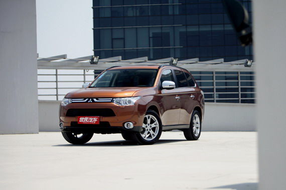 隐居都市的狂野派--试驾三菱新欧蓝德