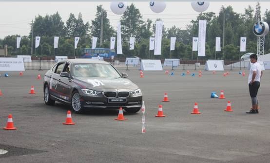 开宝马喝好水  昆仑山闪耀BMW3嘉年华