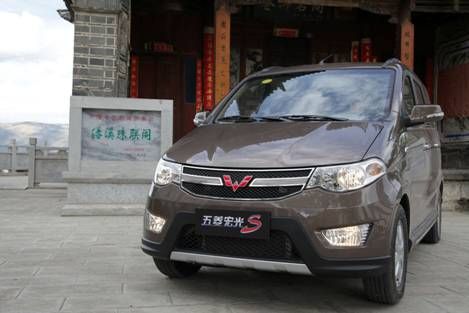 五菱宏光S迈上紧凑型商务车市场“王道”