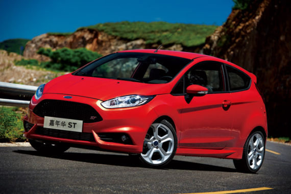 越玩越野--试驾福特嘉年华ST(图)