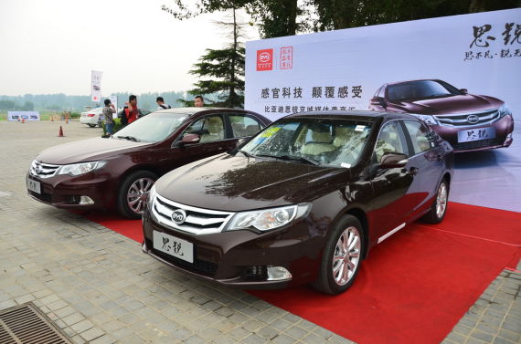 比亚迪思锐试驾体验：高科技配置大集合