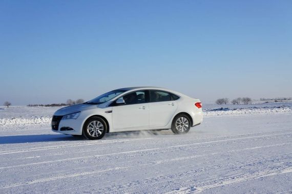 苛责之求 纳智捷 5 Sedan的严苛之路