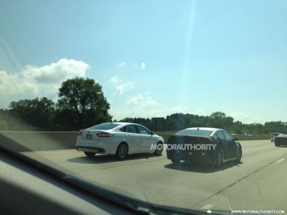 改款伊兰特谍照曝光 将亮相洛杉矶车展