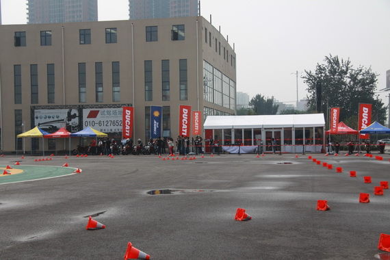 壳牌爱德王子携手杜卡迪驾驶学院登陆北京