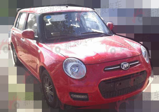 即将上市 力帆330 CVT量产车型实拍曝光