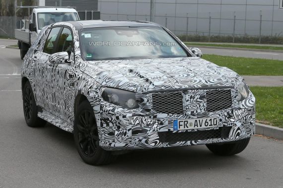 新一代奔驰GLK谍照曝光 车身增码