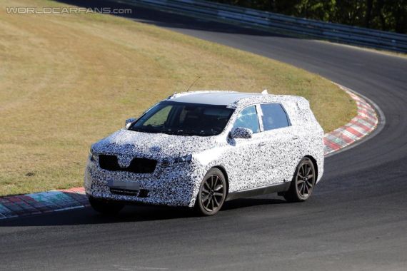 新一代起亚霸锐谍照曝光 明年发布亮相