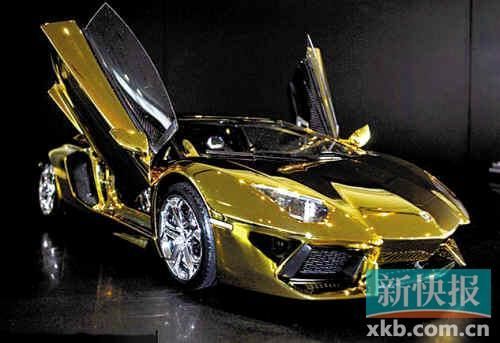 迪拜富豪花费4570万元购纯金兰博基尼车模(图)