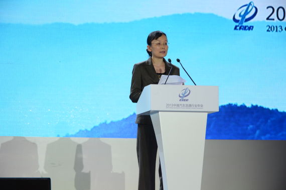 陈跃红：形成多元化流通发展新格局