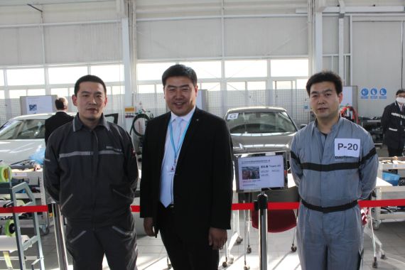 北京燕宝夺BMW中国钣金喷漆大赛团队冠军