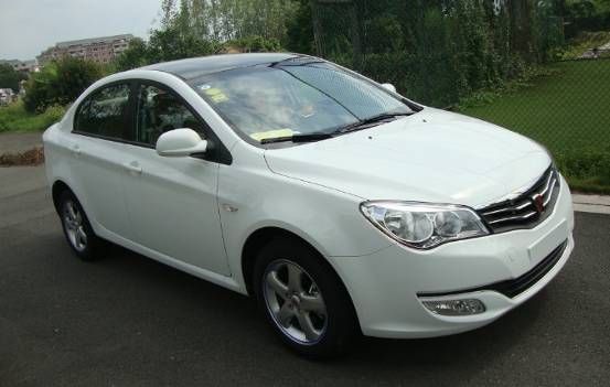 首付1.4万起惠上加惠 荣威350为家轻松驶来