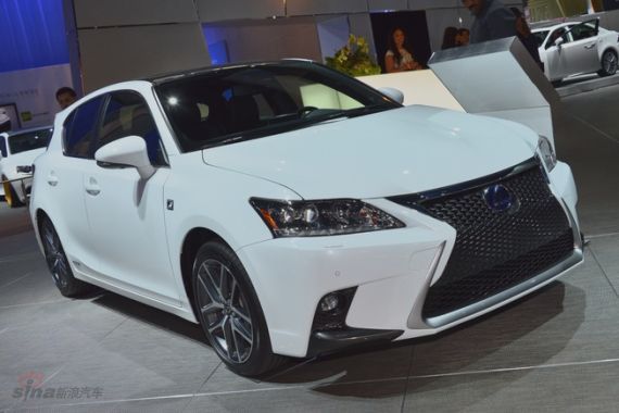 2014款雷克萨斯CT200h起售19.5万元