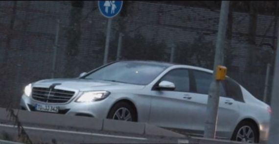 奔驰S级超长轴距版谍照曝光 广州车展首发