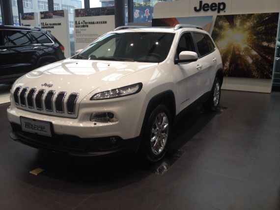 Jeep自由光北京现车到店 实拍详解