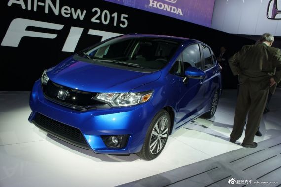 2015款美版飞度亮相北美车展 动力更强更节油