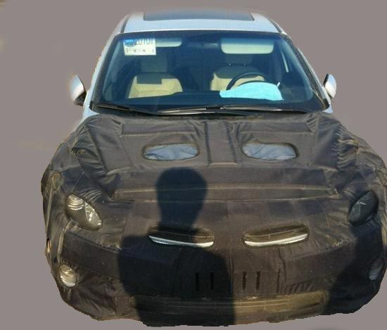 起亚全新两厢轿车K3S 明年4月首发亮相