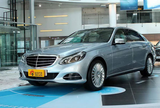 奔驰E400L混动版上市 售价79.8万元