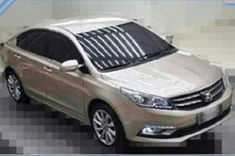 众泰首款B级车曝光 尾部酷似雷克萨斯ES