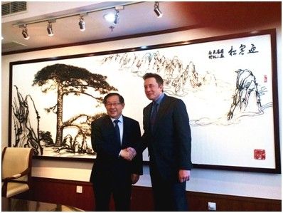 马斯克拜会万钢苗圩 电动车关税或迎改革