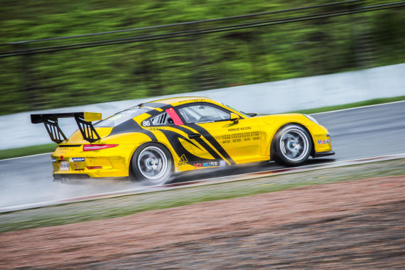 亮相富士赛道 保时捷卡雷拉杯造访日本
