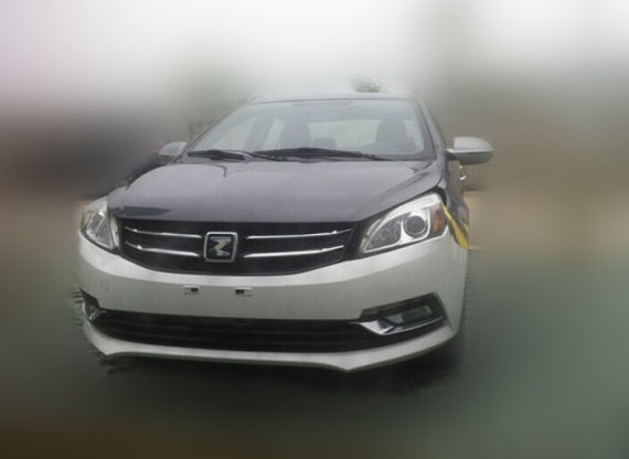 众泰中级车Z500自动档最新谍照曝光