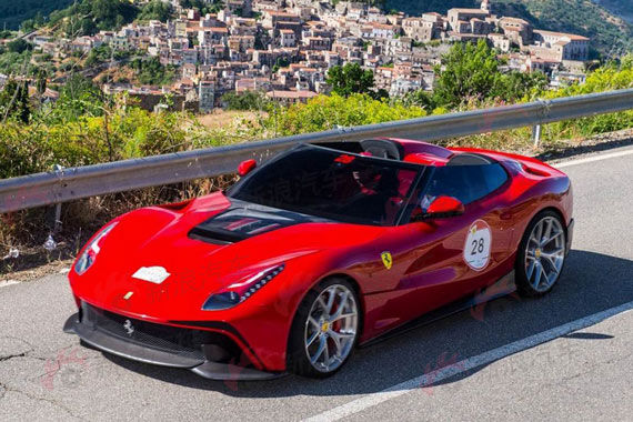 法拉利F12 TRS Barchetta订制超跑曝光