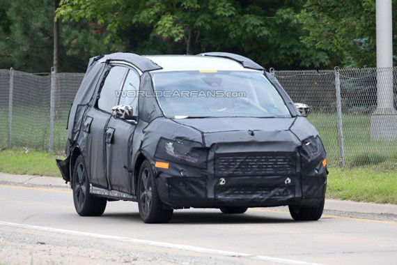 新款福特Galaxy谍照曝光 车身更大更时尚