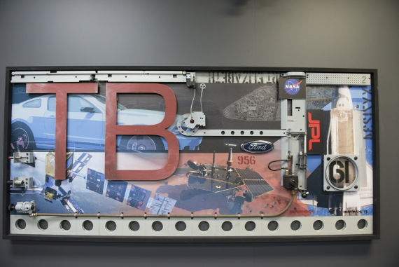 虚拟现实 体验福特FiVE实验室