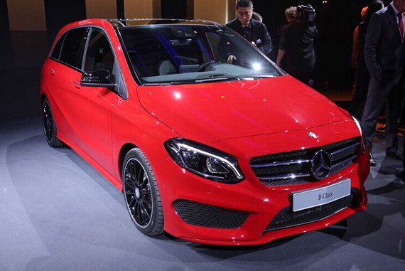 改款奔驰B级亮相巴黎车展 明年初上市