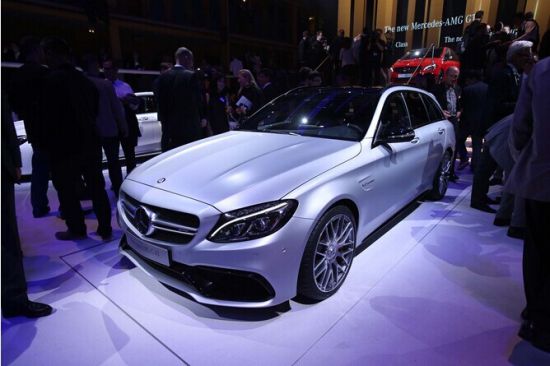 奔驰C63 AMG亮相巴黎车展 明年初上市