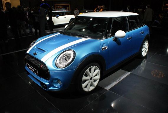 全新MINI五门掀背版