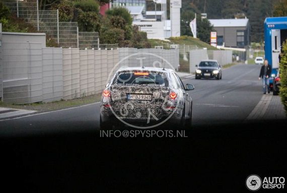 全新宝马5系旅行版最新谍照