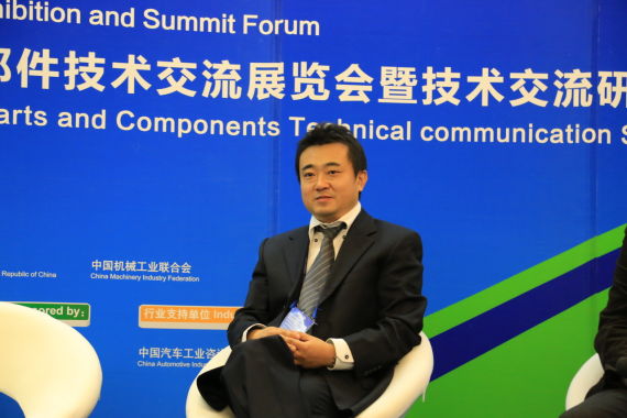 易行天下新能源汽车租赁有限思副总经理 赵毅