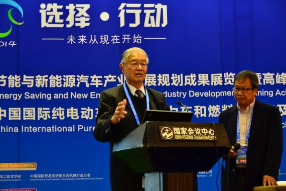 易迪艾技术长Andy Frank教授 易迪艾技术长Andy Frank教授