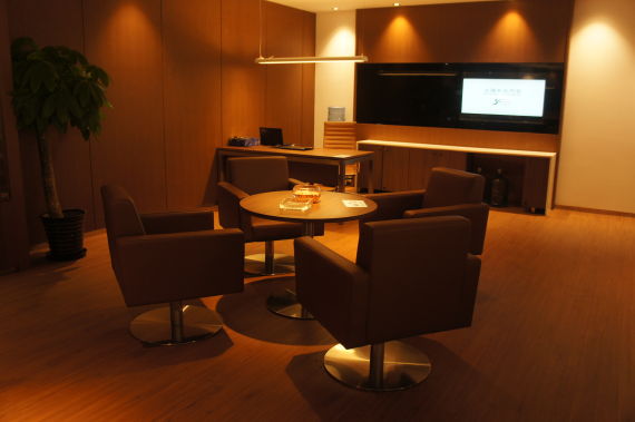 上海大众舒适安逸的展厅客户服务区 上海大众舒适安逸的展厅客户服务区