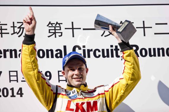 Pic2_Earl Bamber_2014 Champion Pic2_Earl Bamber_2014 Champion