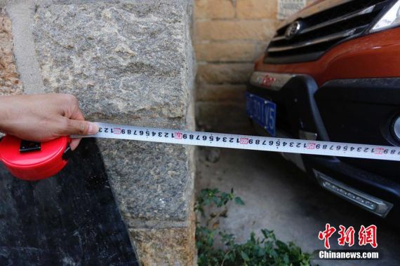 福建泉州“停车之神”现身 福建泉州“停车之神”现身