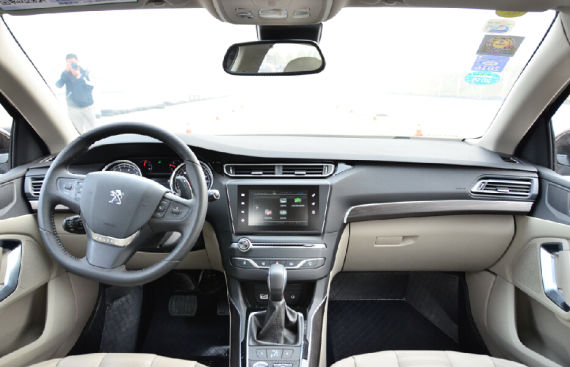 大气精致的内饰 大气精致的内饰