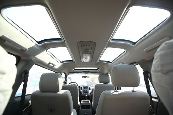 东风风行菱智M3配备有5电动天窗