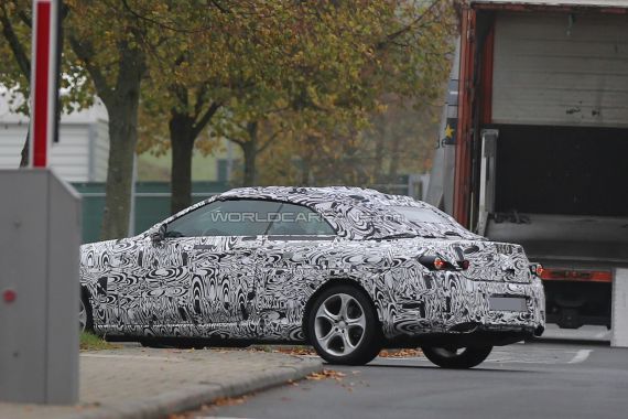 新一代奔驰C级敞篷车路试谍照 新一代奔驰C级敞篷车路试谍照