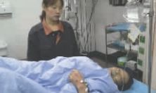 车祸中受伤的黄国旺老人。